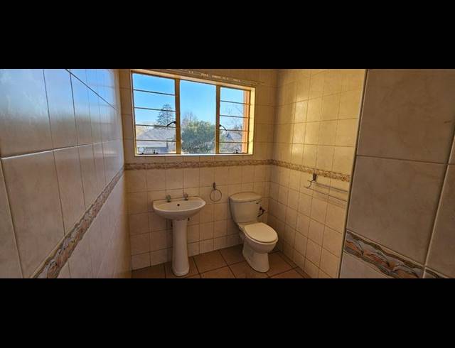 BUSINESS PROPERTY TO RENT IN PARKRAND